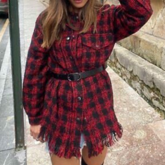 PLAID BELTED BOUCLE SHIRT - Picture 1 of 8